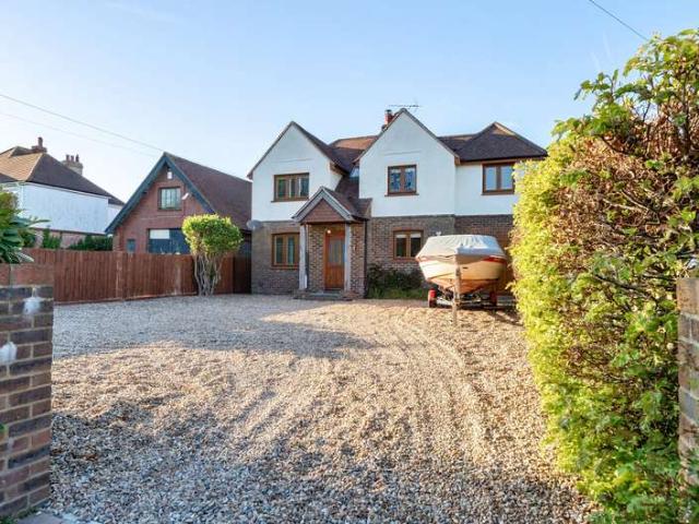 House for sale in Chichester, Littlecote