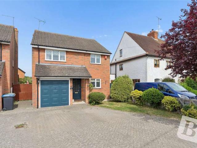 House for sale in Ongar, Epping
