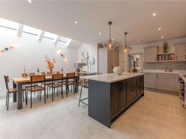House for sale in Cliff Hill, Green Close