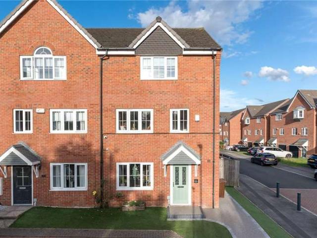 House for sale in Thorpe, West Yorkshire