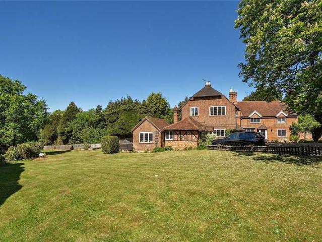 House for sale in Worplesdon, Westborough
