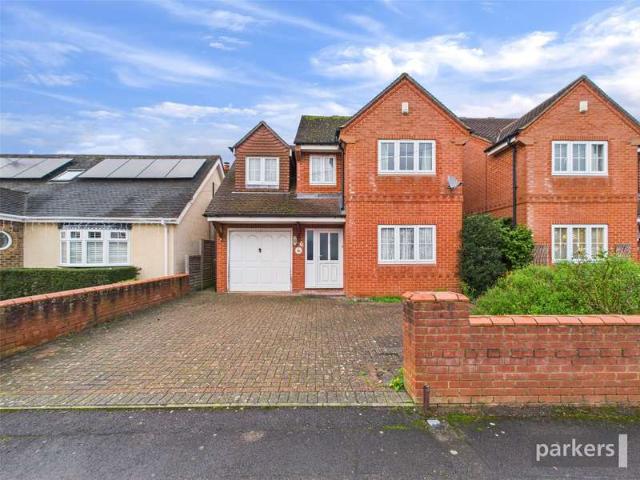 House for sale in Woodley