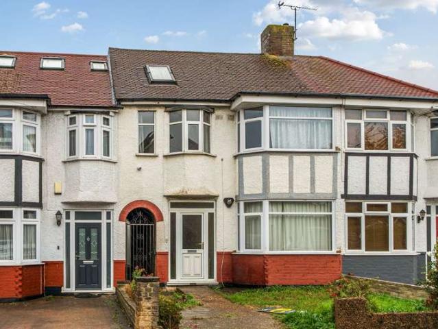 House for sale in Carterhatch, Greater London