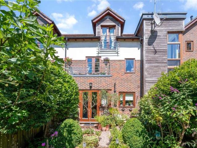 House for sale in Abbots Worthy, Winchester