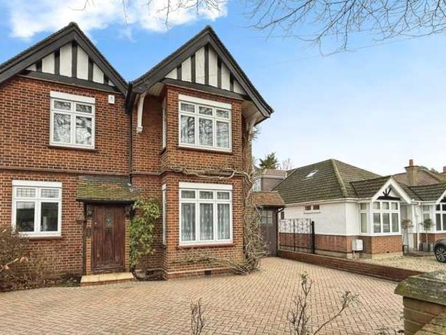 House for sale in Knowle Green, Lower Halliford