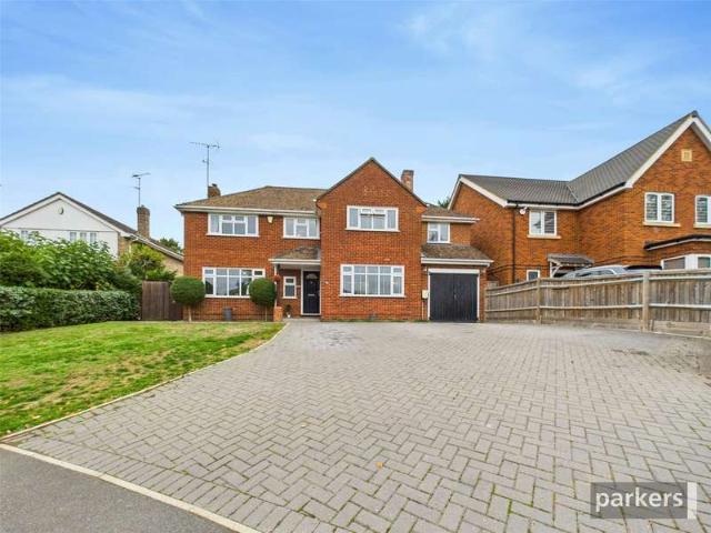 House for sale in Woodley
