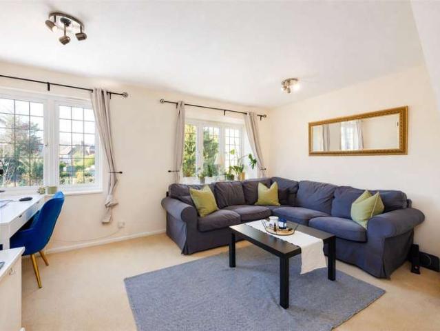 House for sale in Southfields, Greater London