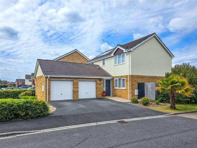 House for sale in Highcliffe