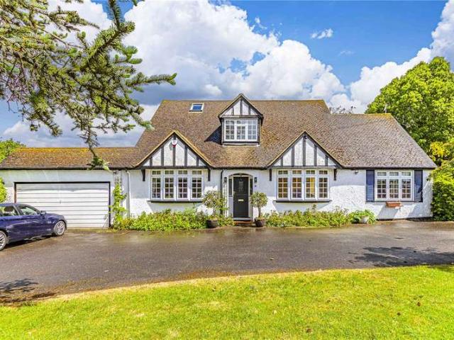 House for sale in Felden, Pouchen End