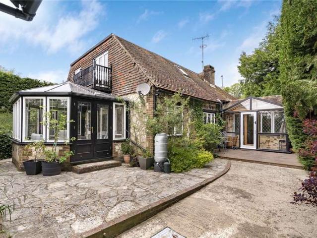 House for sale in Marehill, Horsham