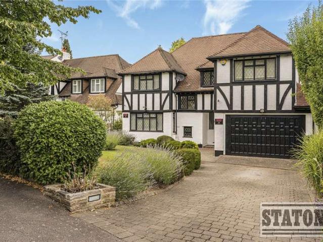 House for sale in Hadley Wood, Greater London