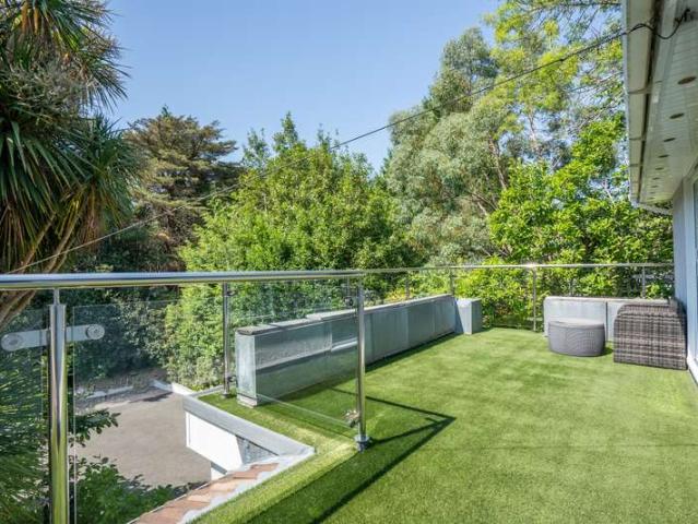 House for sale in Holdenhurst, Bournemouth