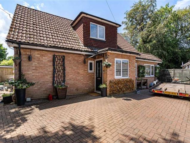 House for sale in Farnborough, Hampshire