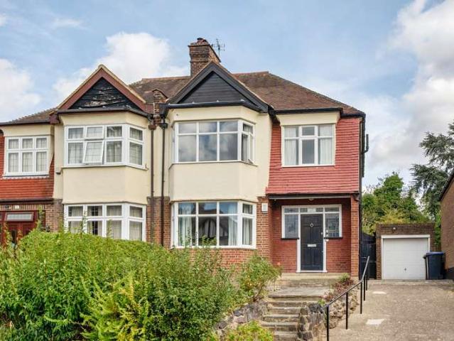 House for sale in New Southgate, Greater London