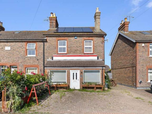 House for sale in Pachesham Park, Surrey