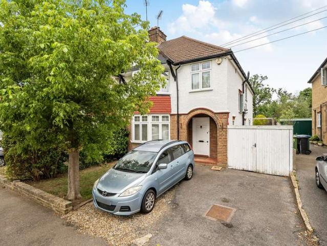 House for sale in Holywell Estate, North Watford