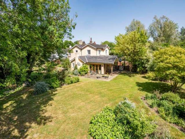 House for sale in Swingleton Green, Chelmondiston