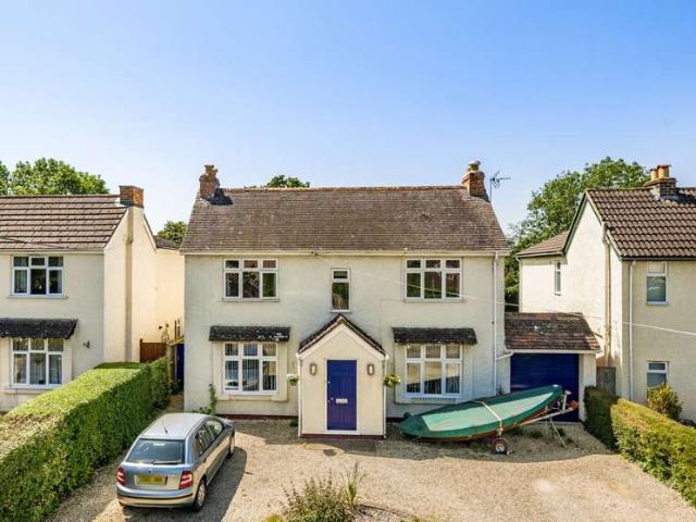 House for sale in Badgeworth, Pamington