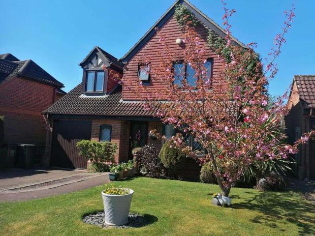 House for sale in Barretts Park, Cross In Hand