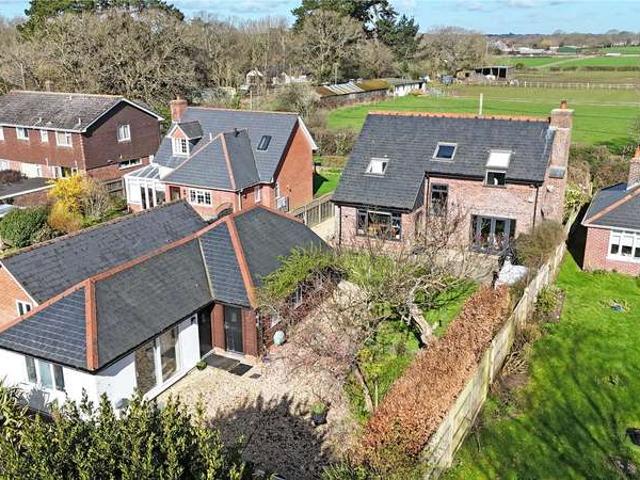 House for sale in Mount Pleasant, Ashurst Bridge