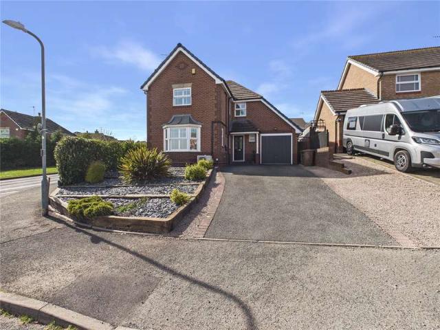 House for sale in Crookhill, Worcestershire