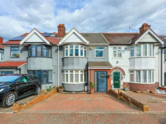 House for sale in Kingsbury, Greater London