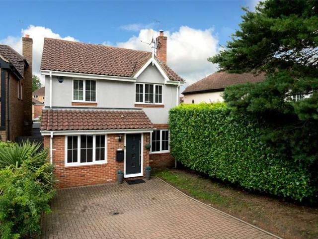 House for sale in Pouchen End, Hertfordshire