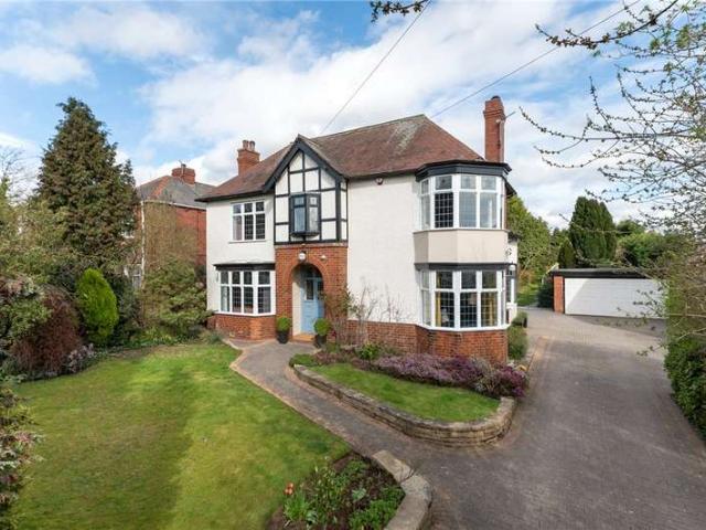 House for sale in East Ardsley, West Yorkshire