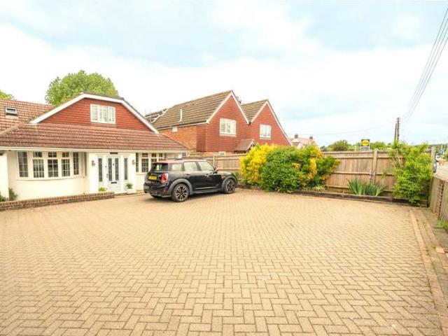 House for sale in Polegate, Cross In Hand