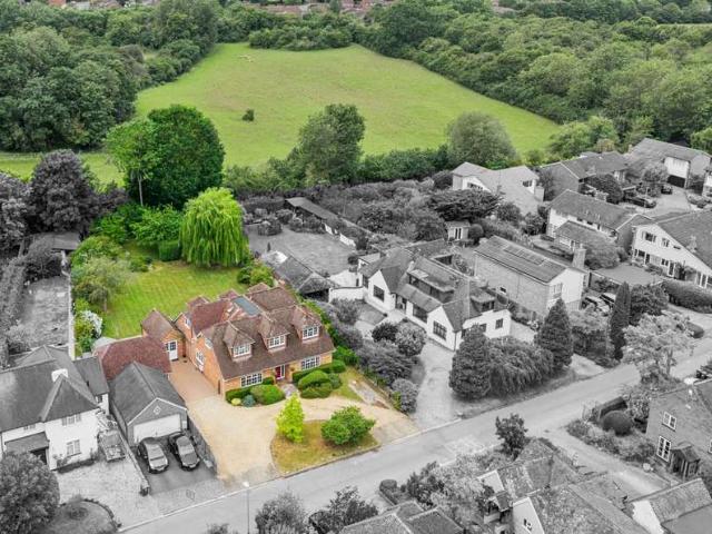 House for sale in Aston, Colliers End