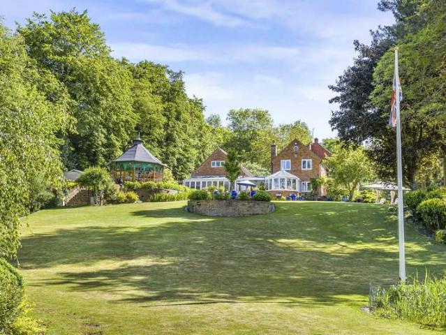 House for sale in Crazies Hill, Wargrave