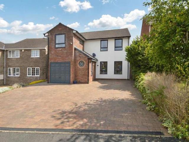 House for sale in Oldland, South Gloucestershire
