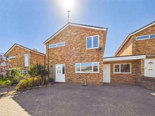 House for sale in Caversham Park, Reading