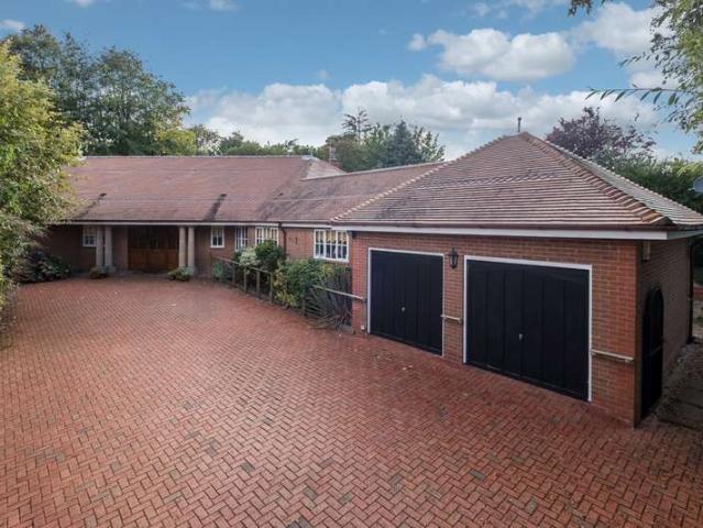 House for sale in Kelsall