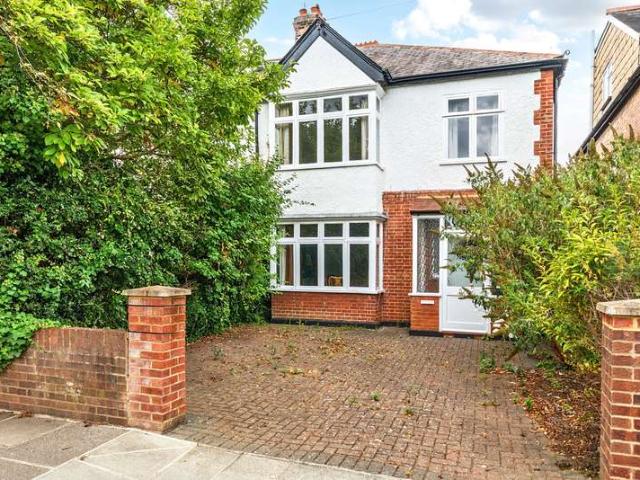 House for sale in London Borough of Richmond upon Thames, Greater London