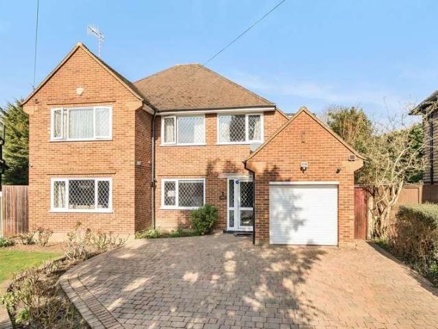 House for sale in Pinner, Greater London