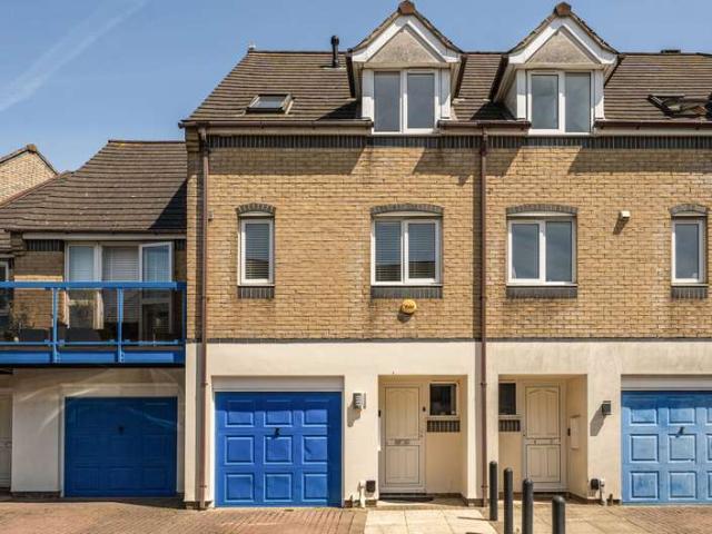 House for sale in Ocean Village, City Of Southampton