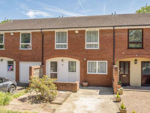 House for sale in Northwood, Greater London