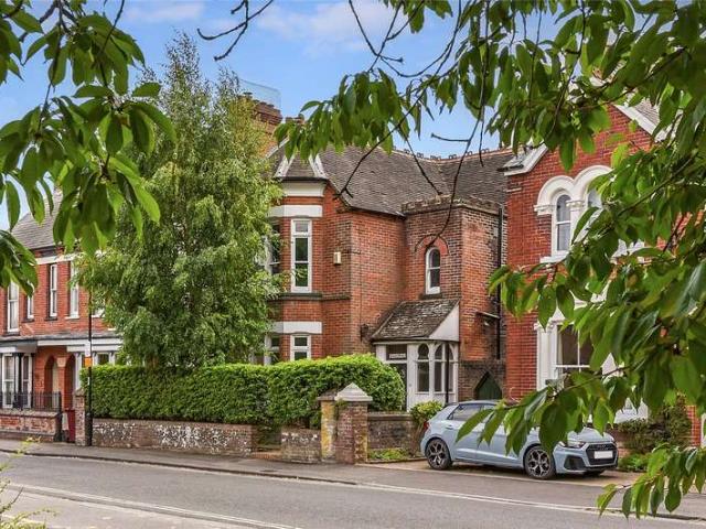 House for sale in Chichester, Littlecote