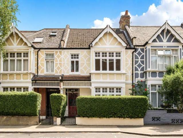 House for sale in Southfields, Greater London
