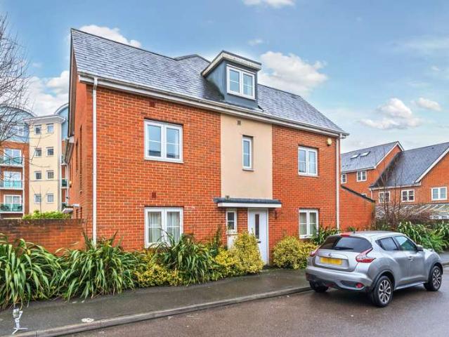 House for sale in Red Hill, Surrey