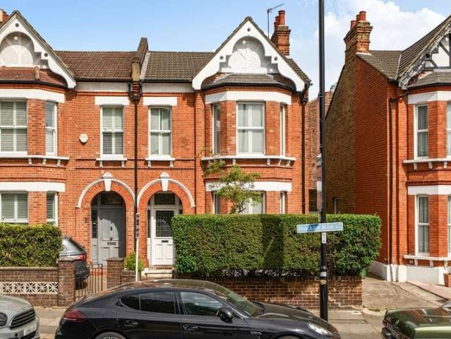 House for sale in London Borough of Lewisham, Greater London