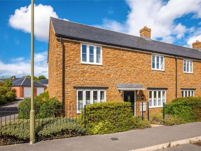 House for sale in Evershot, Oxfordshire
