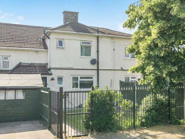 House for sale in London Borough of Merton, Mitcham