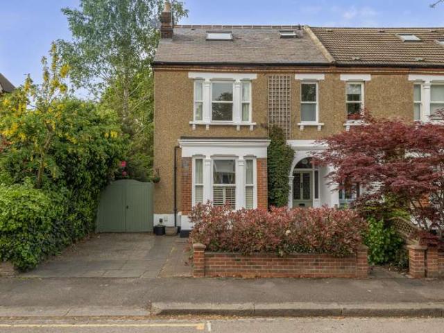 House for sale in High Barnet, Greater London