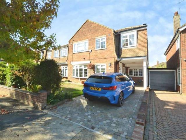House for rent in London Borough of Havering, Greater London