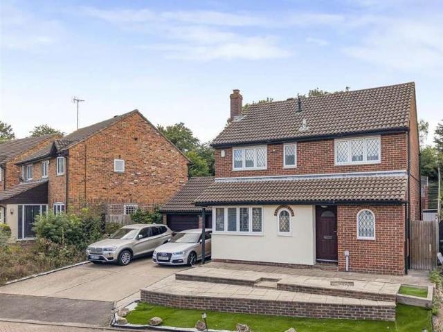House for sale in Westcourt, Hamerton