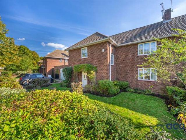 House for sale in Colindale, Greater London