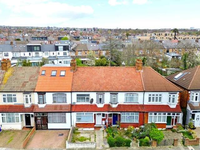 House for sale in Greater London