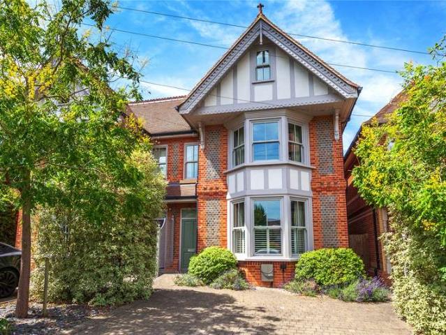 House for sale in Henley-on-Thames, Berrick Salome